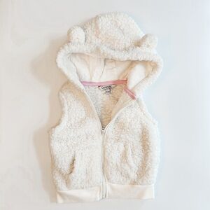 George Vest (18-24m)